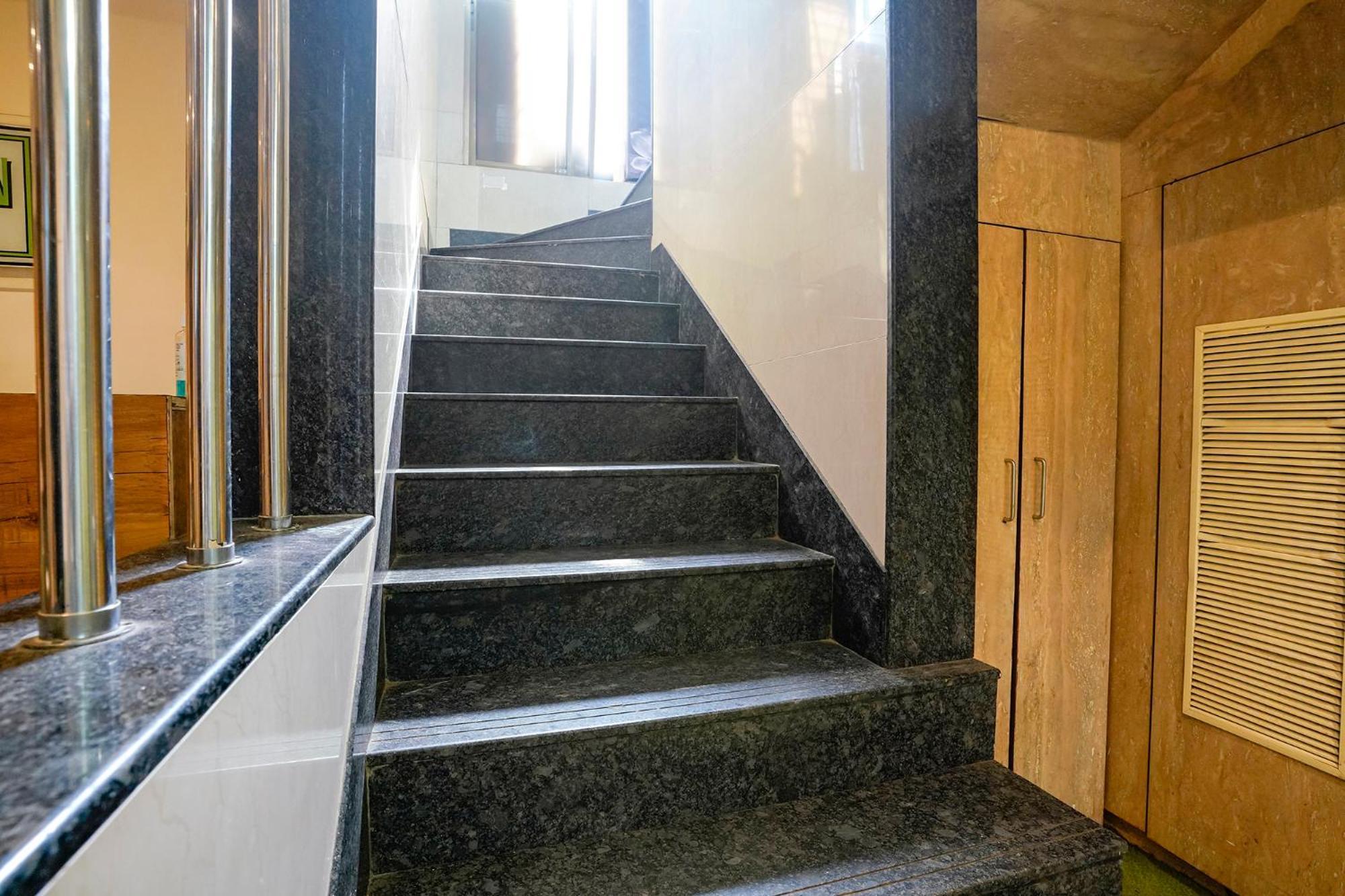 Fabhotel Regal Inn Bombay Exterior foto